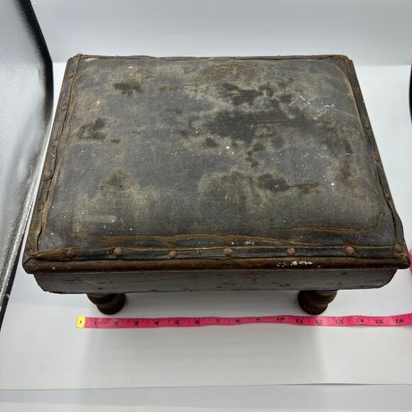 Vintage Primitive MCM Leather Craftsman Style Foot Stool Seat DISTRESSED - Picture 15 of 15